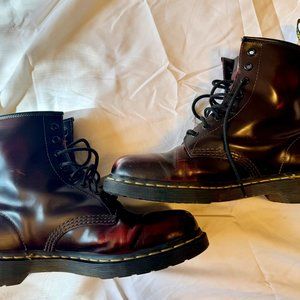 Dr. Martens Men's 1460 Boots Burgundy